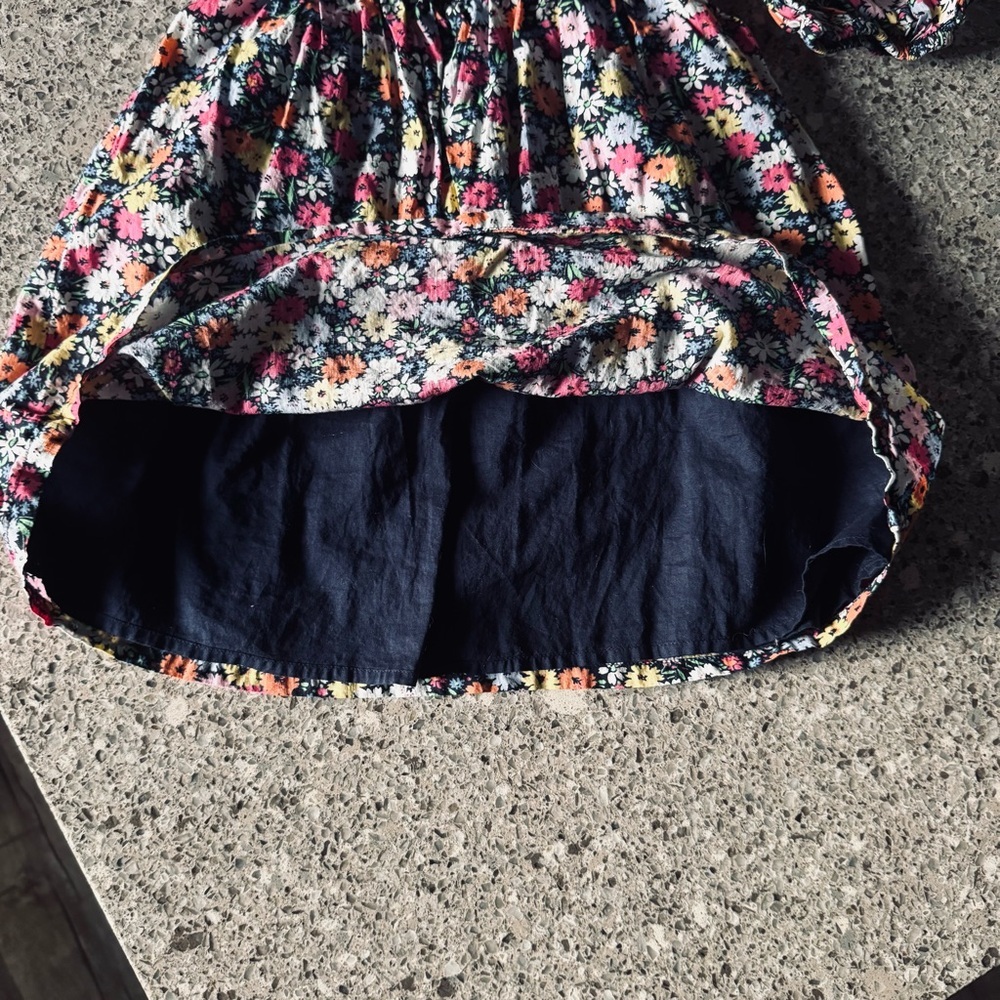 GAP Girl's Floral Smocked Dress - Size XS ⭐🌸 - Picture 9 of 9